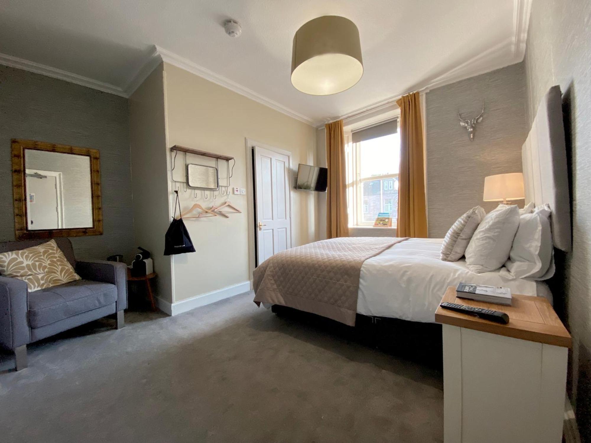 Red Lion, Coorie Inn Earlston ภายนอก รูปภาพ